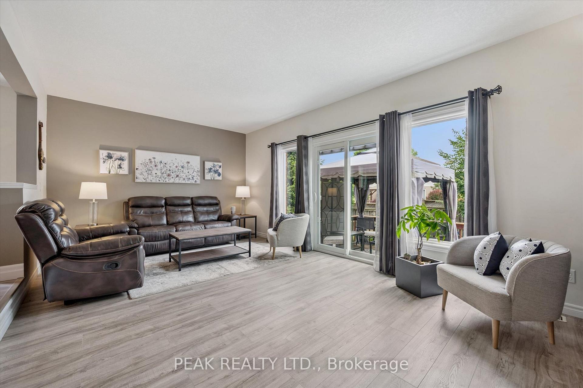 Photo 18 of 183 Dalecroft Place, Waterloo, Columbia Forest — HOMEH