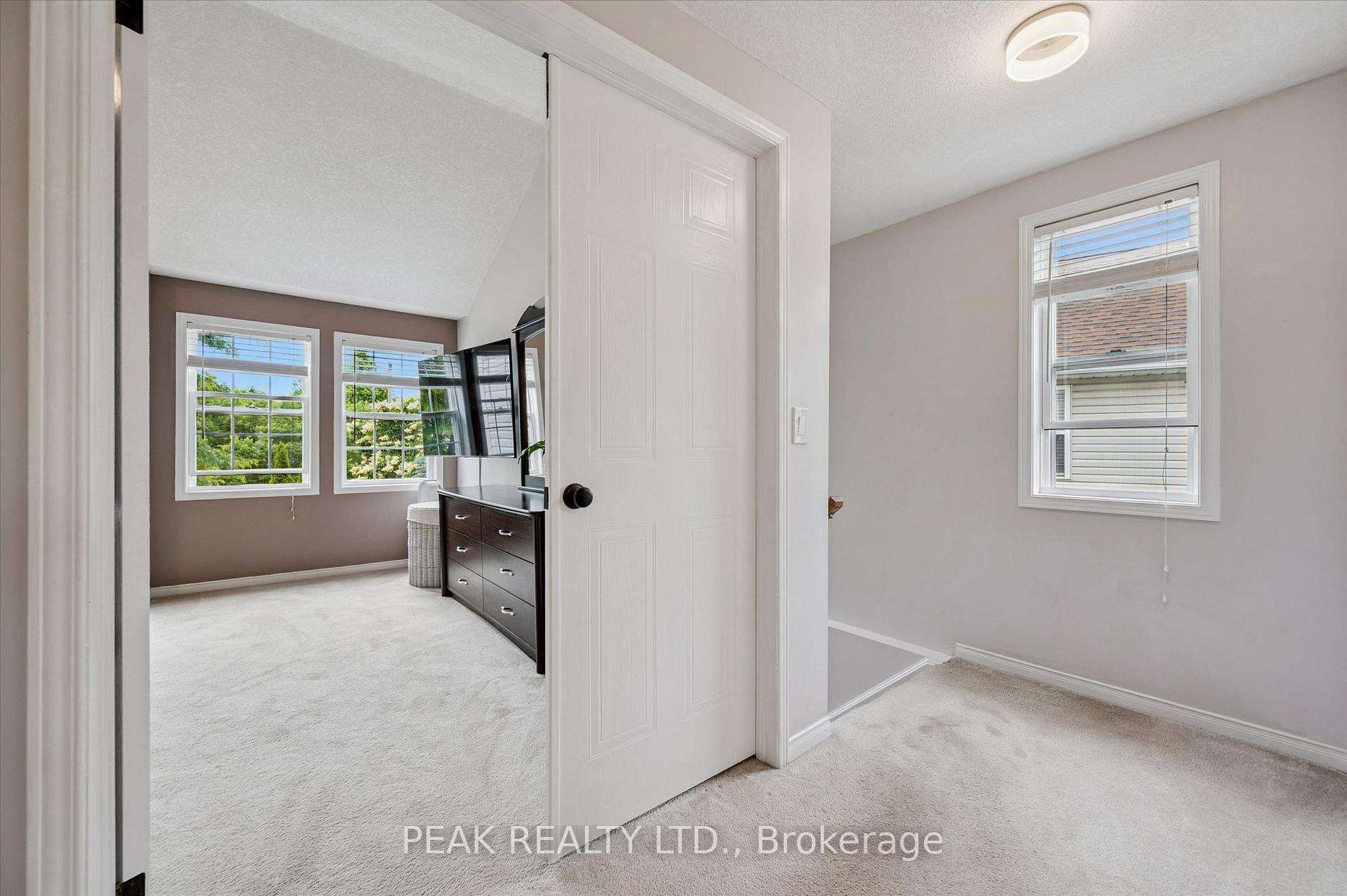 Photo 19 of 183 Dalecroft Place, Waterloo, Columbia Forest — HOMEH