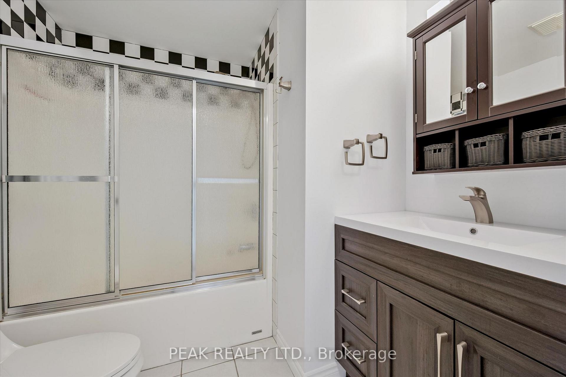 Photo 25 of 183 Dalecroft Place, Waterloo, Columbia Forest — HOMEH