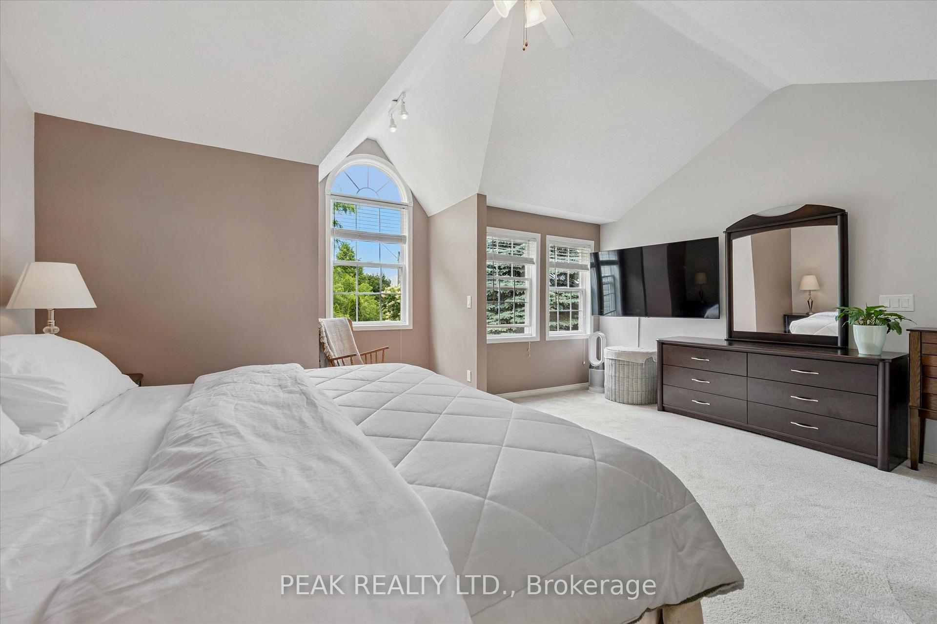 Photo 27 of 183 Dalecroft Place, Waterloo, Columbia Forest — HOMEH