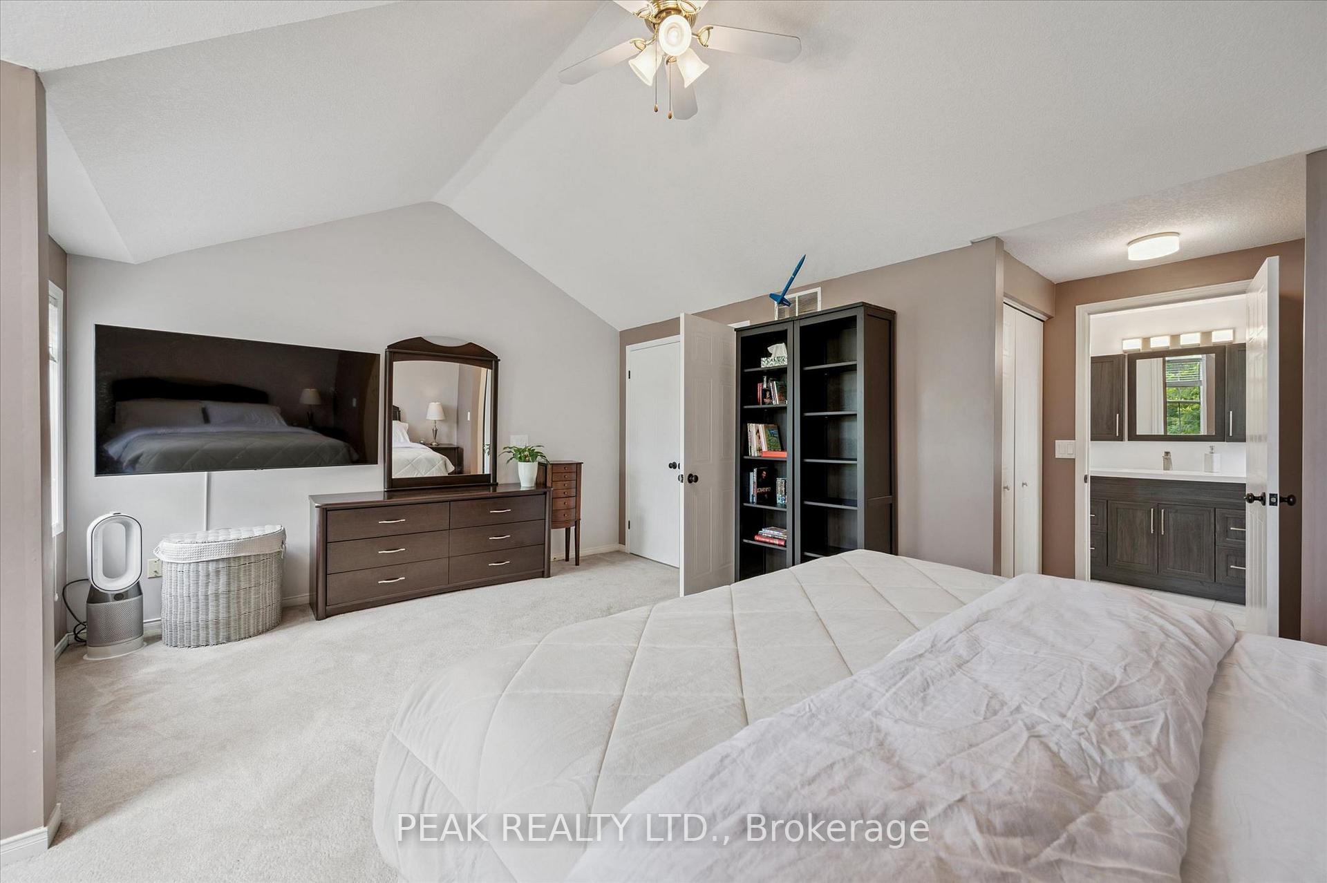 Photo 28 of 183 Dalecroft Place, Waterloo, Columbia Forest — HOMEH