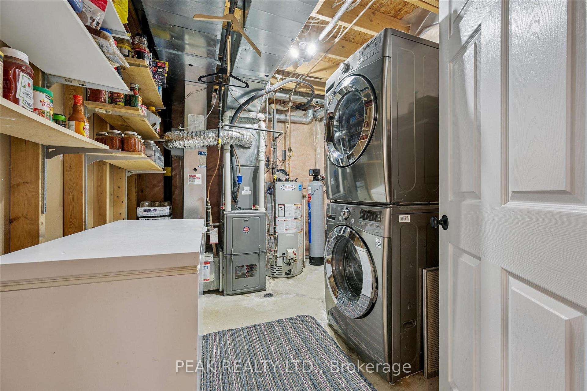 Photo 33 of 183 Dalecroft Place, Waterloo, Columbia Forest — HOMEH