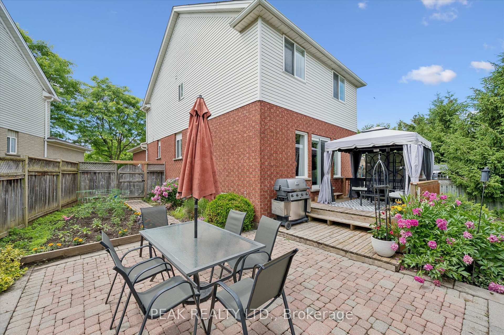 Photo 38 of 183 Dalecroft Place, Waterloo, Columbia Forest — HOMEH