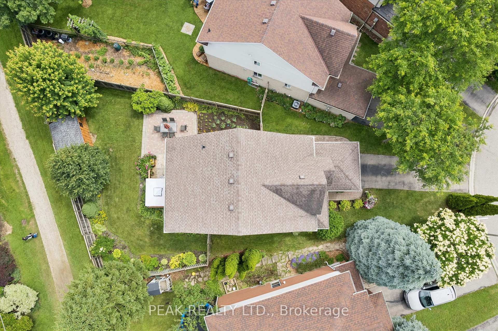 Photo 43 of 183 Dalecroft Place, Waterloo, Columbia Forest — HOMEH