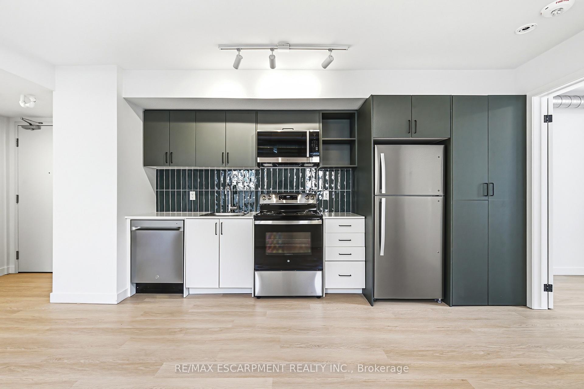Photo 3 of Unit 103, 325 James Street S, Hamilton, Corktown — HOMEH