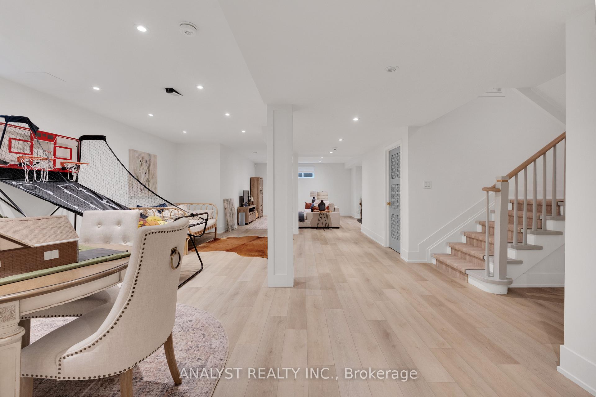 Photo 31 of 29 Bindertwine Boulevard, Vaughan, Kleinburg — HOMEH
