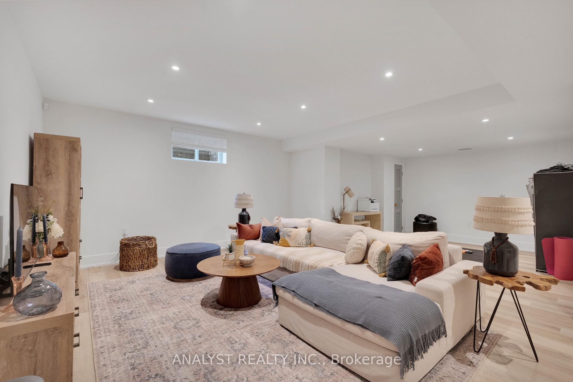 Photo 33 of 29 Bindertwine Boulevard, Vaughan, Kleinburg — HOMEH