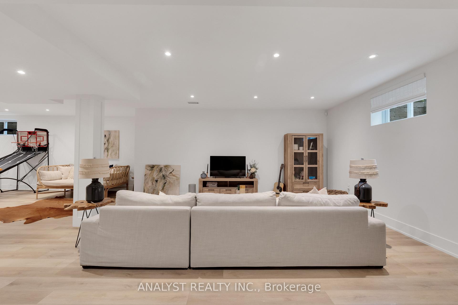 Photo 35 of 29 Bindertwine Boulevard, Vaughan, Kleinburg — HOMEH