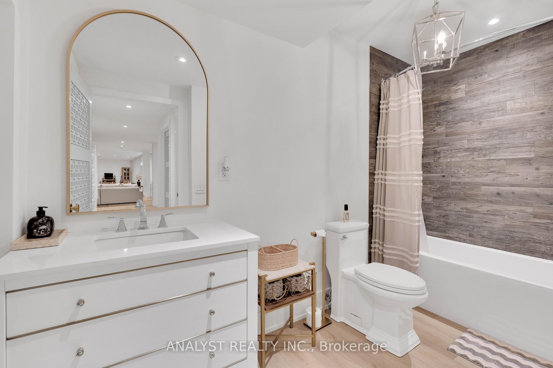 Photo 37 of 29 Bindertwine Boulevard, Vaughan, Kleinburg — HOMEH