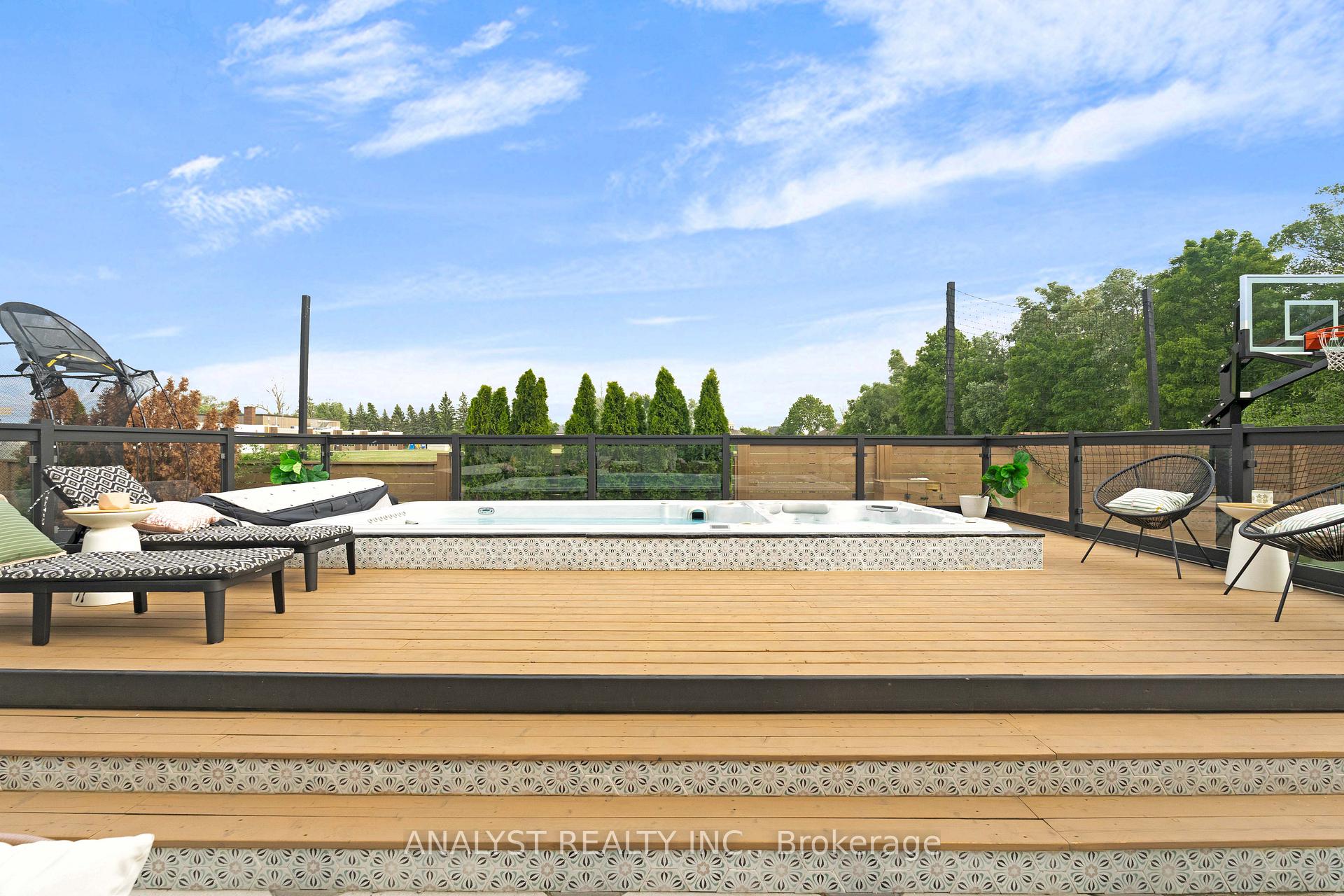 Photo 44 of 29 Bindertwine Boulevard, Vaughan, Kleinburg — HOMEH