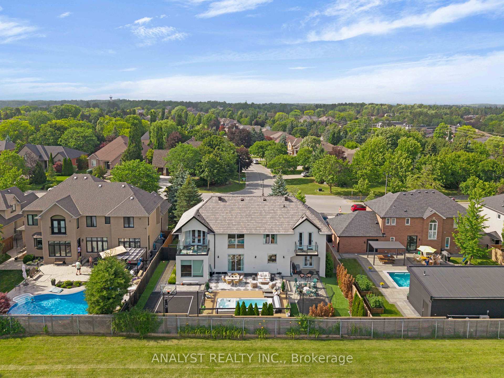 Photo 48 of 29 Bindertwine Boulevard, Vaughan, Kleinburg — HOMEH