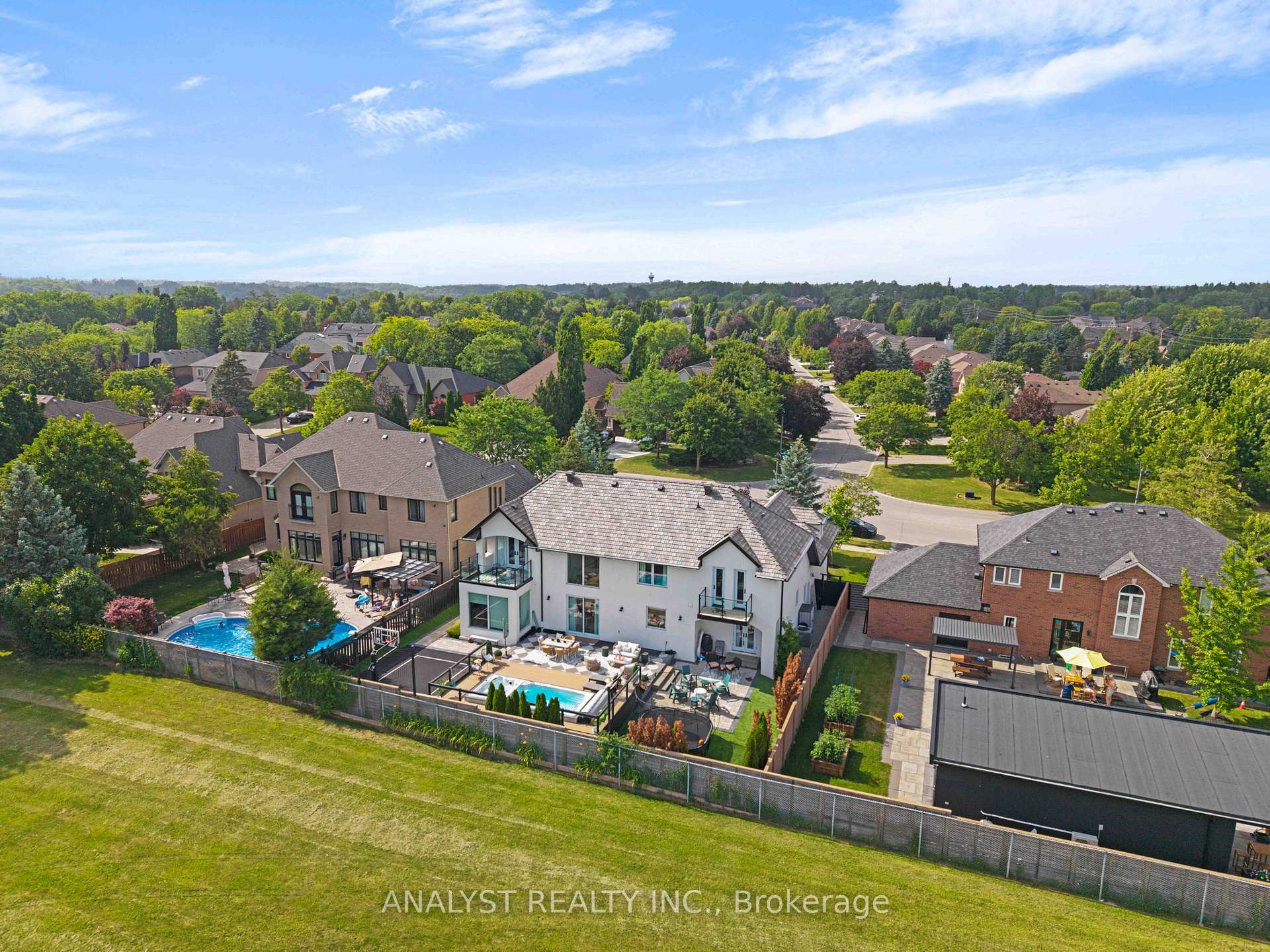 Photo 49 of 29 Bindertwine Boulevard, Vaughan, Kleinburg — HOMEH