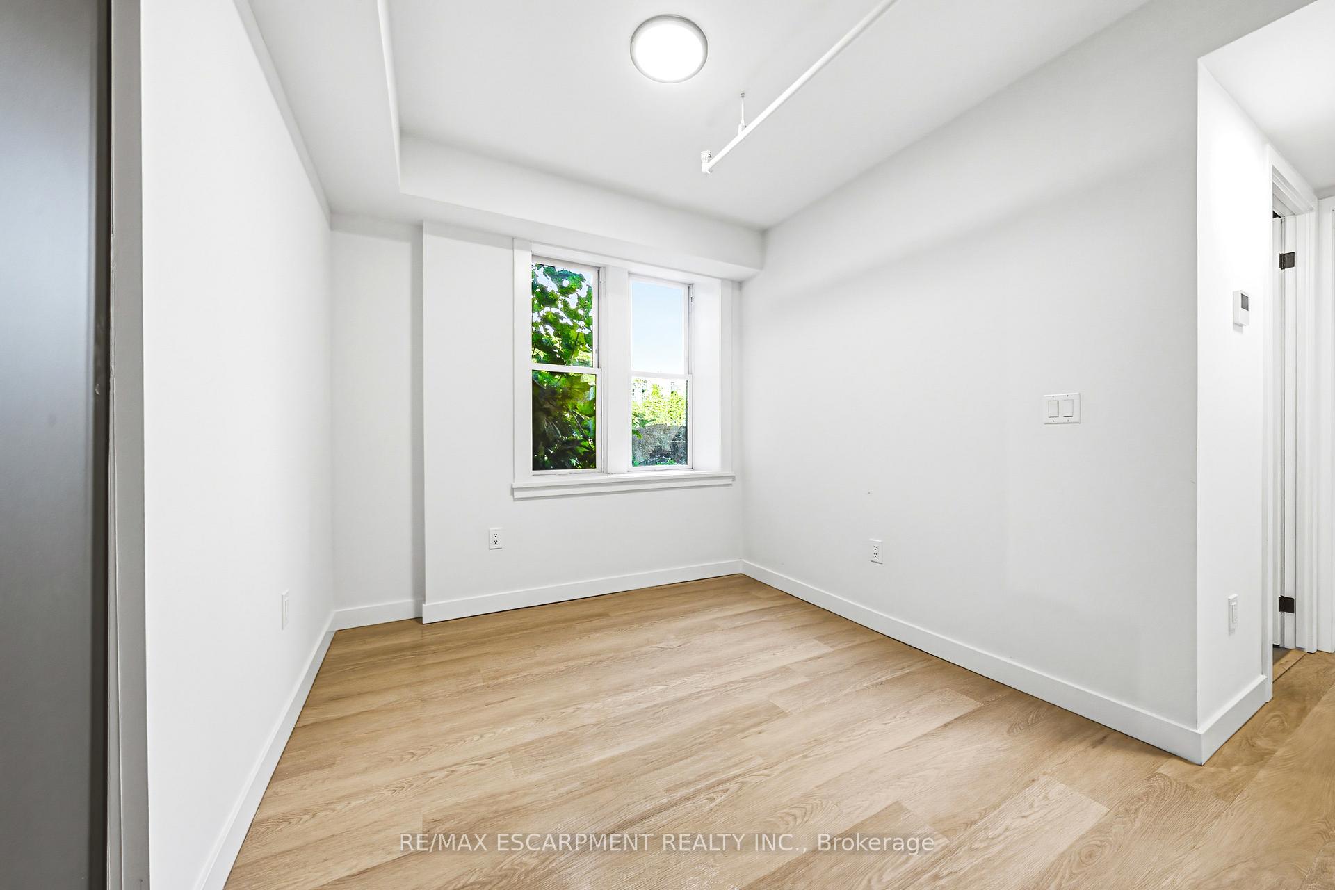 Photo 5 of Unit 105, 325 James Street S, Hamilton, Corktown — HOMEH