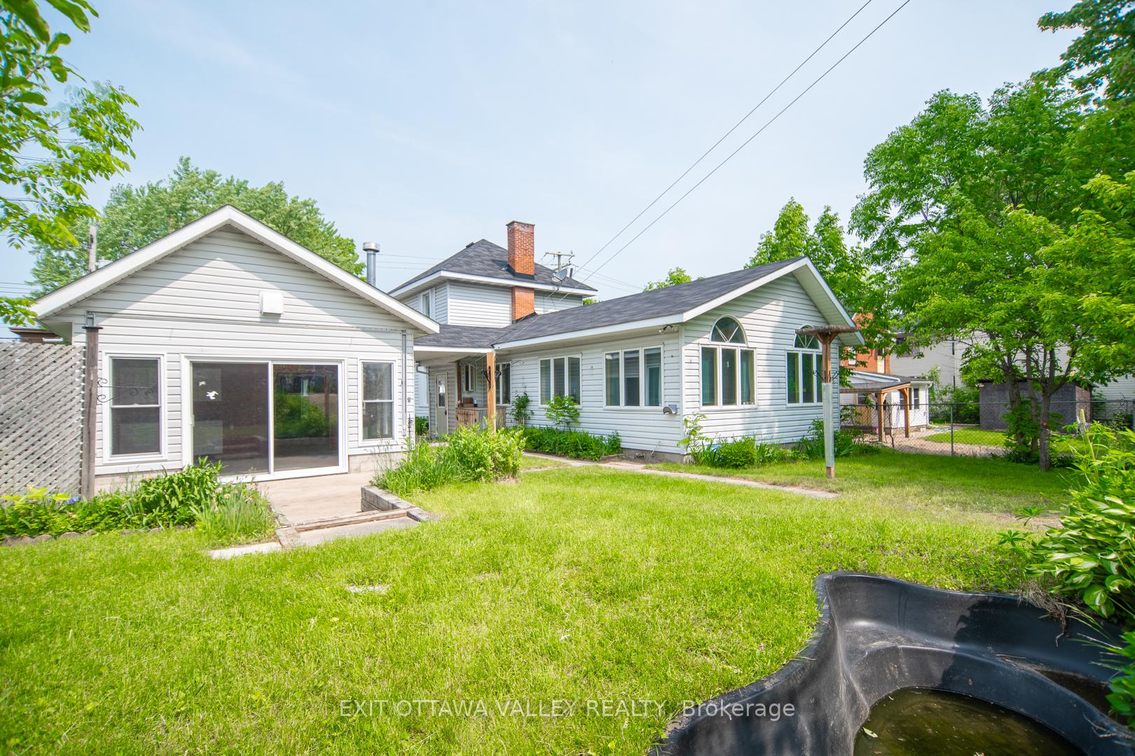 Photo 6 of 415 Trafalgar Road, Pembroke, Pembroke — HOMEH