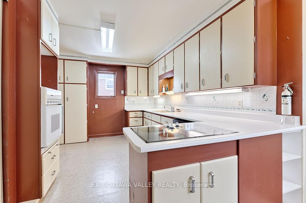 Photo 9 of 415 Trafalgar Road, Pembroke, Pembroke — HOMEH