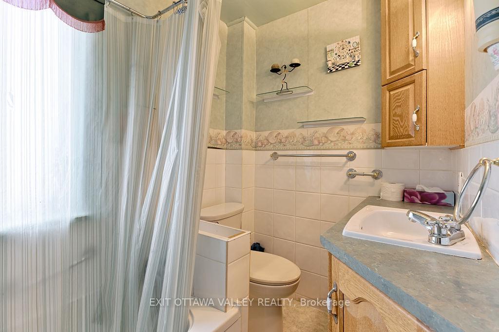 Photo 27 of 415 Trafalgar Road, Pembroke, Pembroke — HOMEH