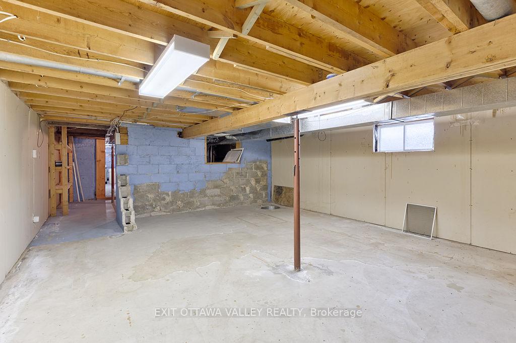 Photo 33 of 415 Trafalgar Road, Pembroke, Pembroke — HOMEH