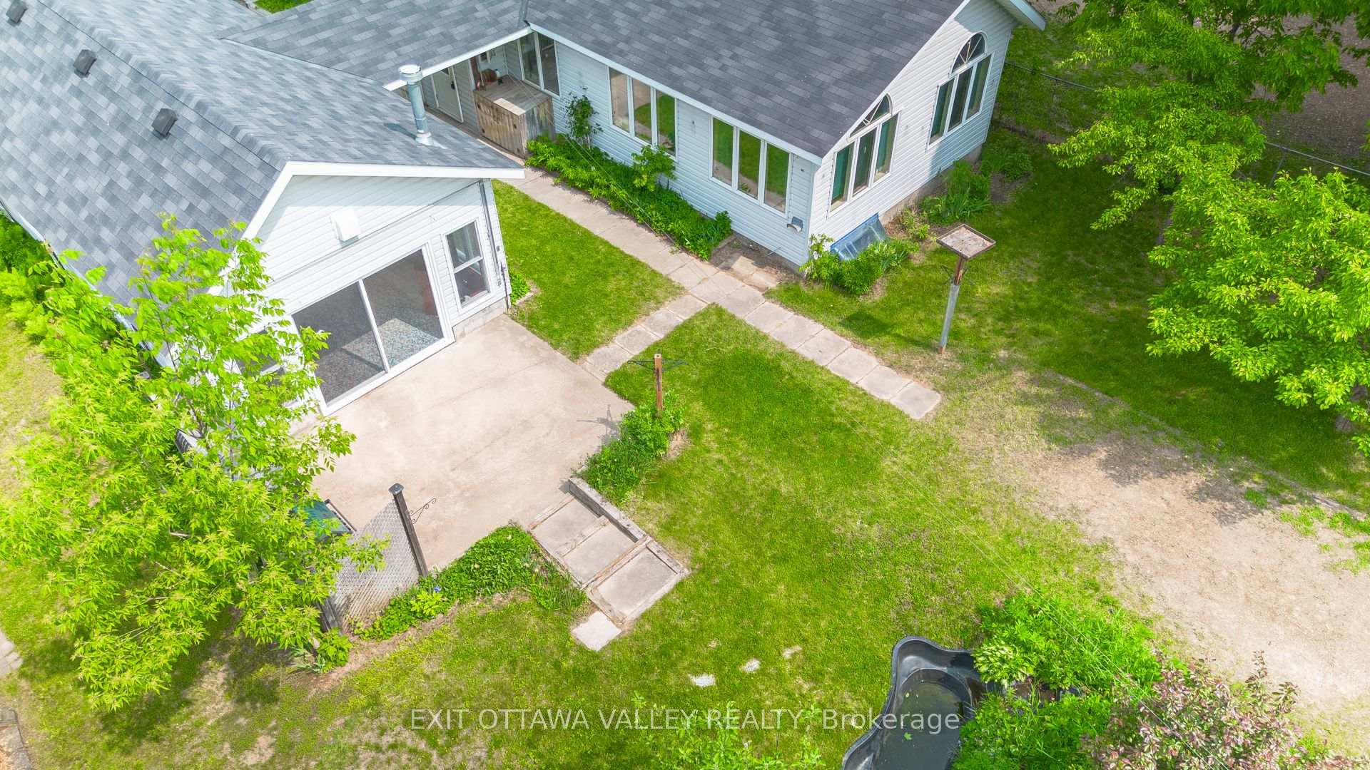 Photo 37 of 415 Trafalgar Road, Pembroke, Pembroke — HOMEH