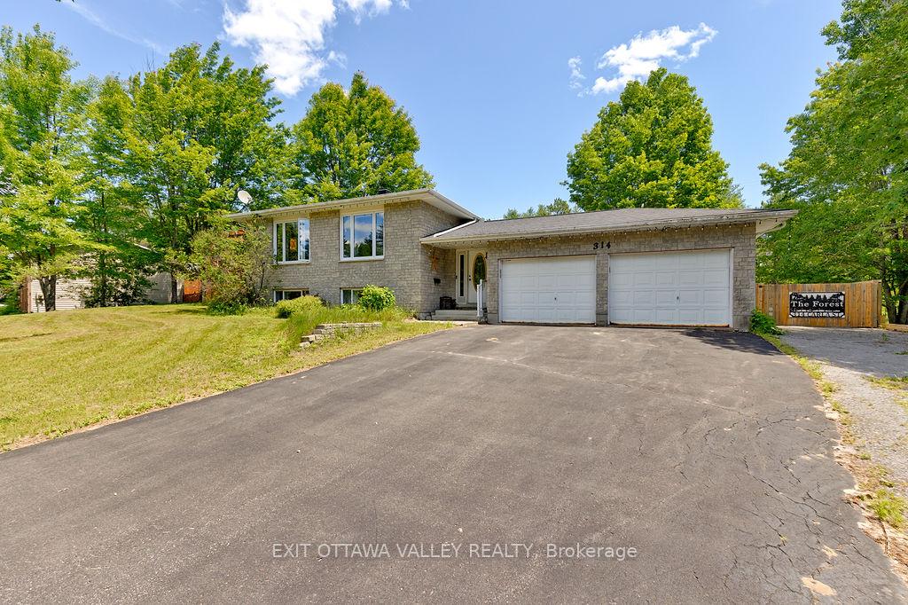 Photo 1 of 314 Carla Street, Petawawa, Petawawa — HOMEH