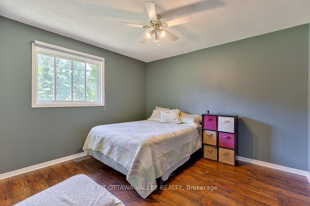 Photo 20 of 314 Carla Street, Petawawa, Petawawa — HOMEH