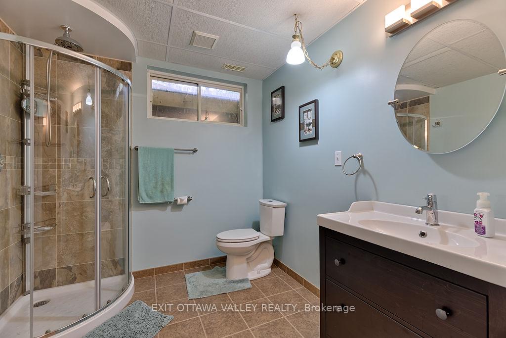 Photo 29 of 314 Carla Street, Petawawa, Petawawa — HOMEH