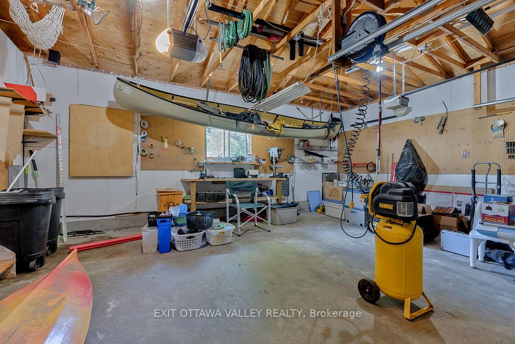 Photo 32 of 314 Carla Street, Petawawa, Petawawa — HOMEH