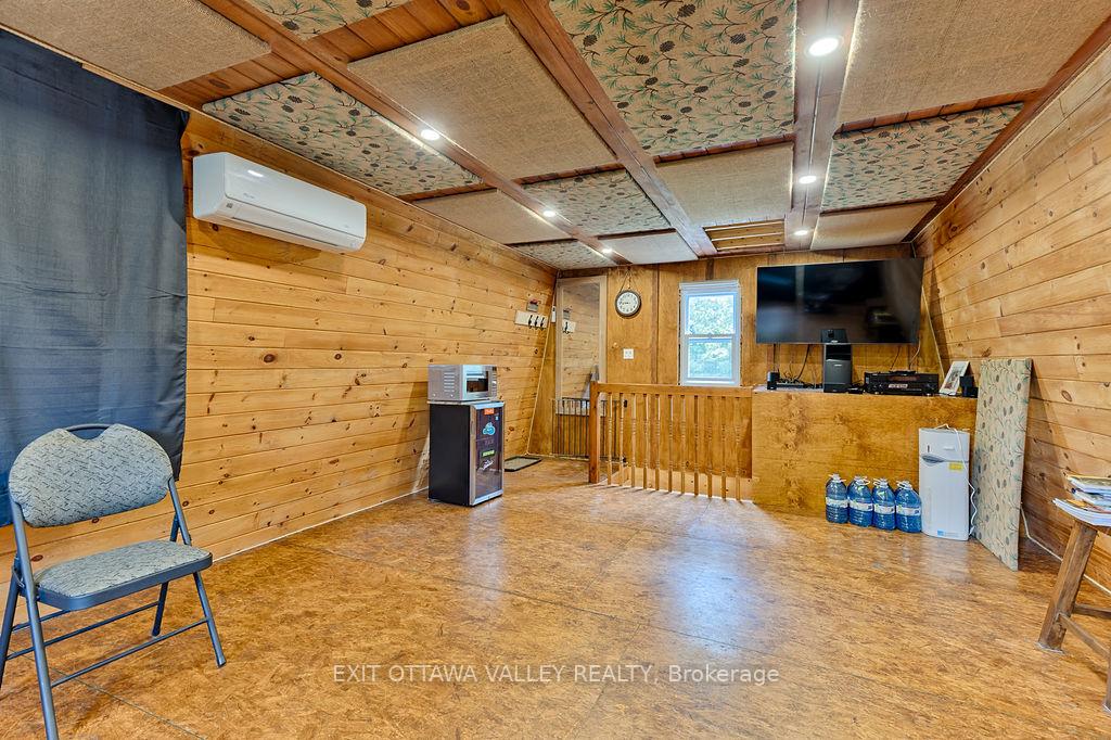 Photo 35 of 314 Carla Street, Petawawa, Petawawa — HOMEH