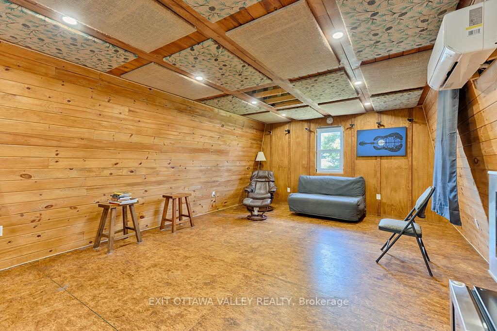 Photo 36 of 314 Carla Street, Petawawa, Petawawa — HOMEH