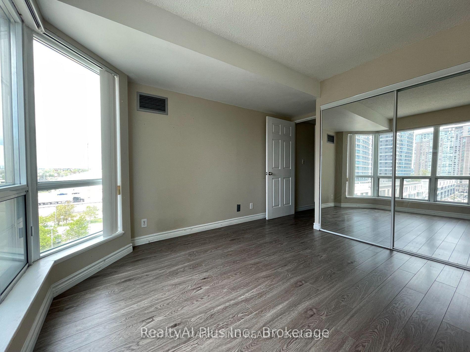 Photo 10 of Unit 701, 11 Lee Centre Drive, Scarborough, Woburn — HOMEH