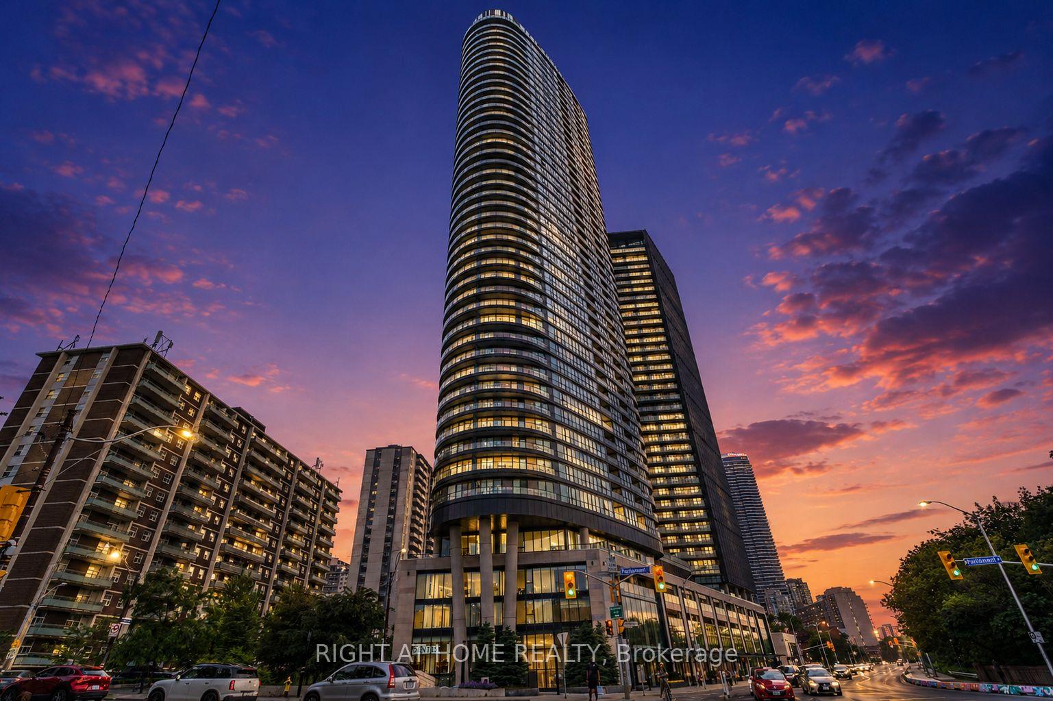 Photo 2 of Unit 1922, 585 Bloor Street E, Toronto, North St. James Town — HOMEH