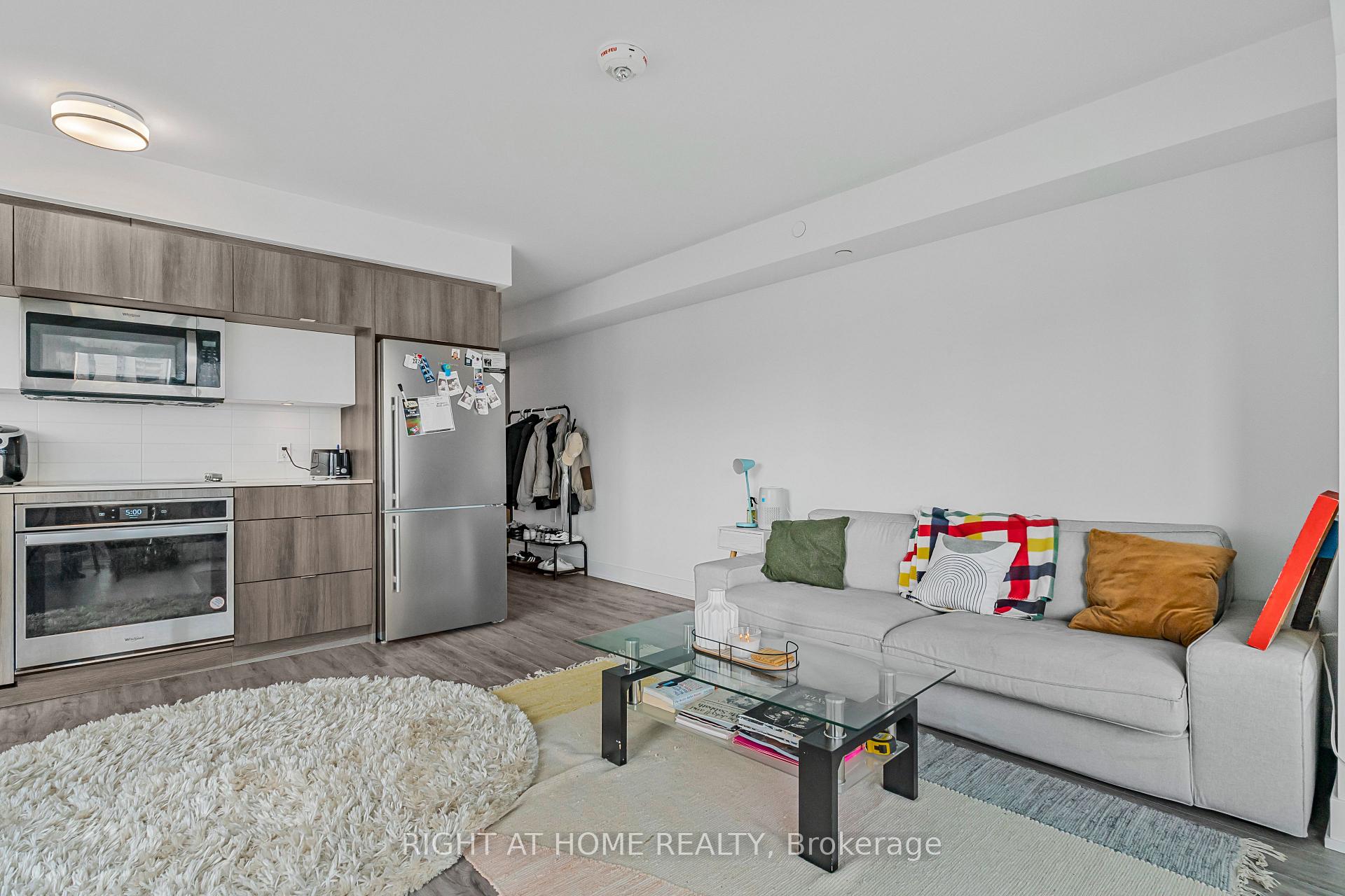 Photo 8 of Unit 1922, 585 Bloor Street E, Toronto, North St. James Town — HOMEH