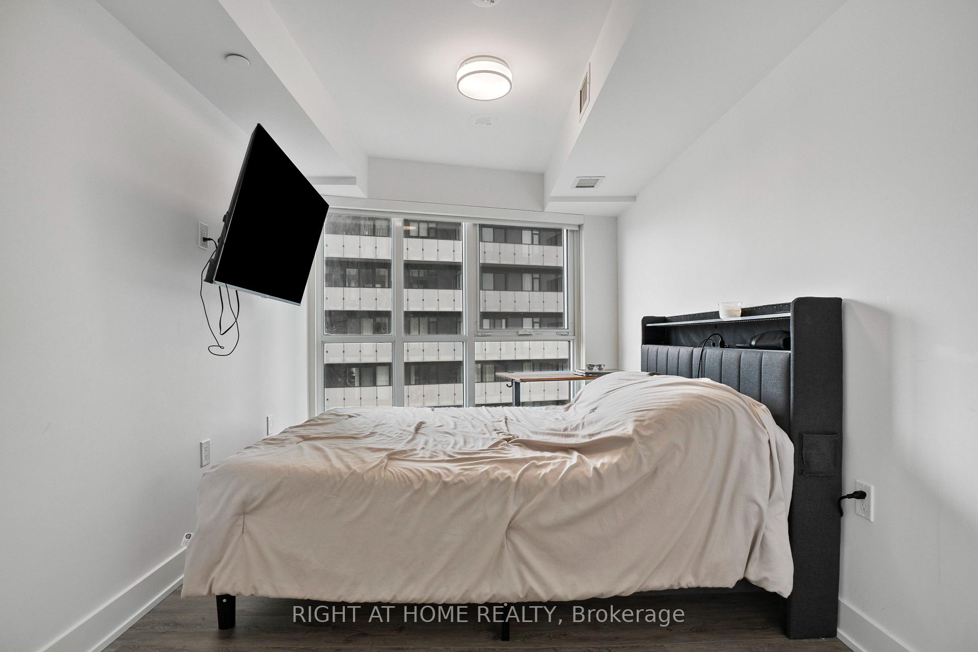 Photo 25 of Unit 1922, 585 Bloor Street E, Toronto, North St. James Town — HOMEH
