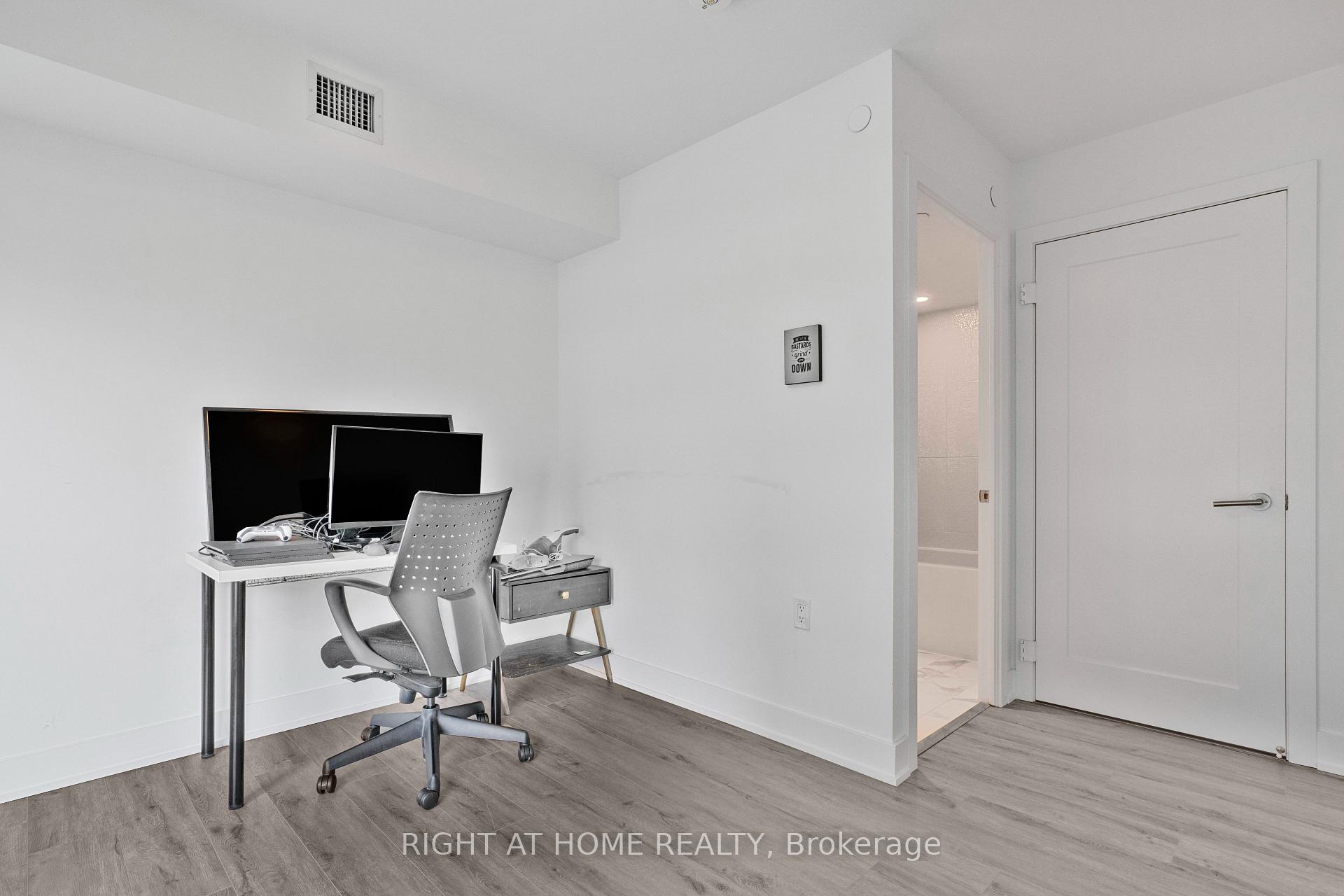 Photo 15 of Unit 1922, 585 Bloor Street E, Toronto, North St. James Town — HOMEH