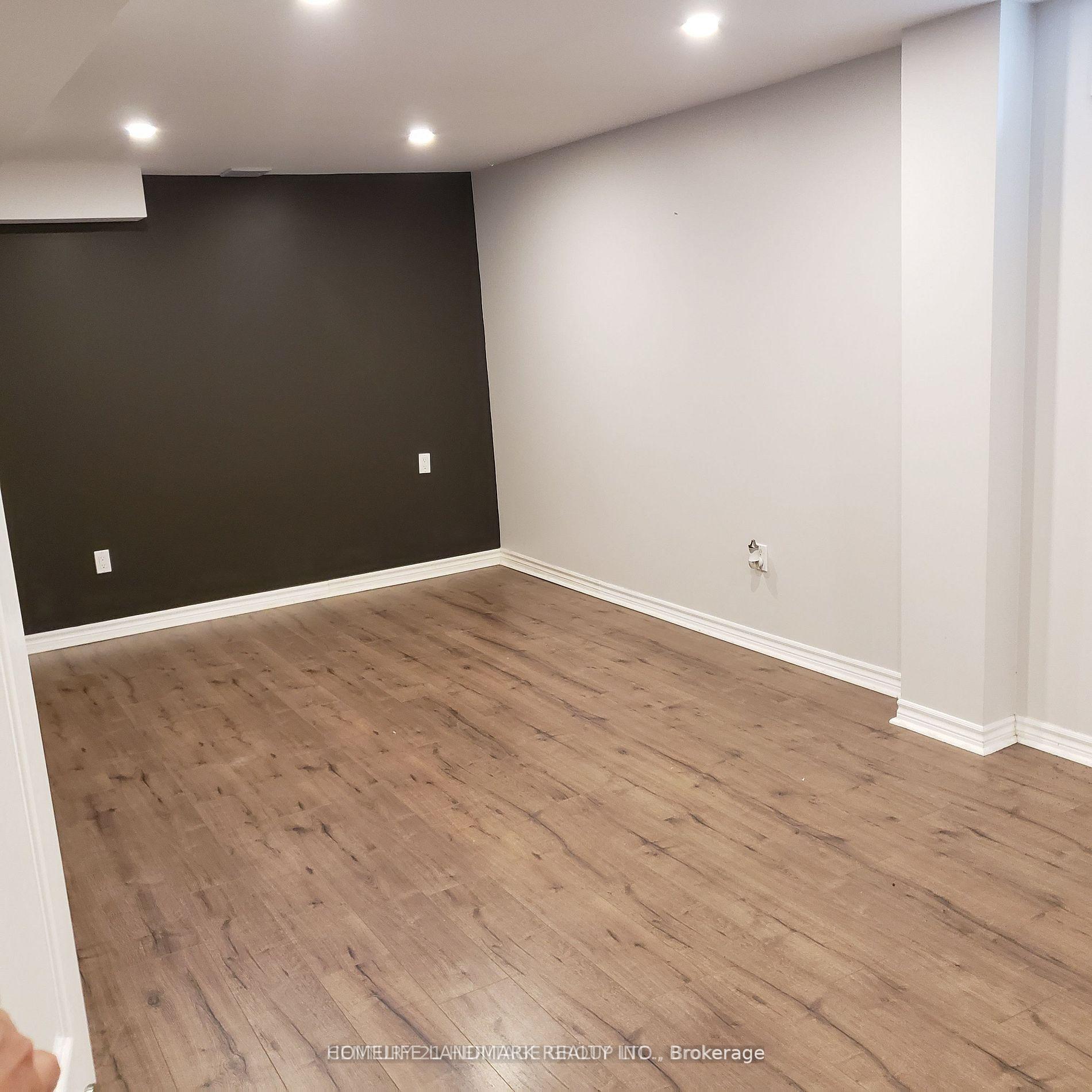 Photo 5 of 131 Ferndale Drive S, Barrie, Ardagh — HOMEH