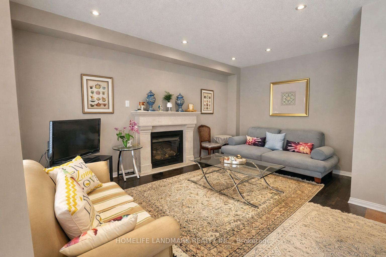 Photo 3 of 152 Mavrinac Boulevard, Aurora, Bayview Northeast — HOMEH