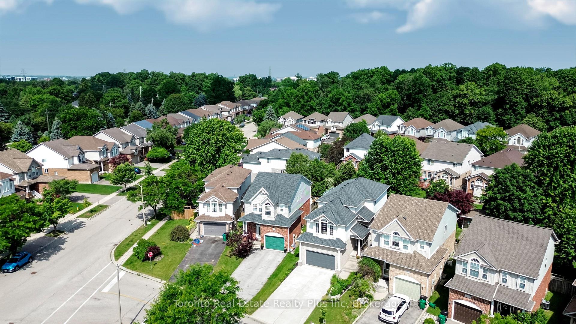 Photo 45 of 597 Little Dover Crescent E, Waterloo, Colonial Acres — HOMEH