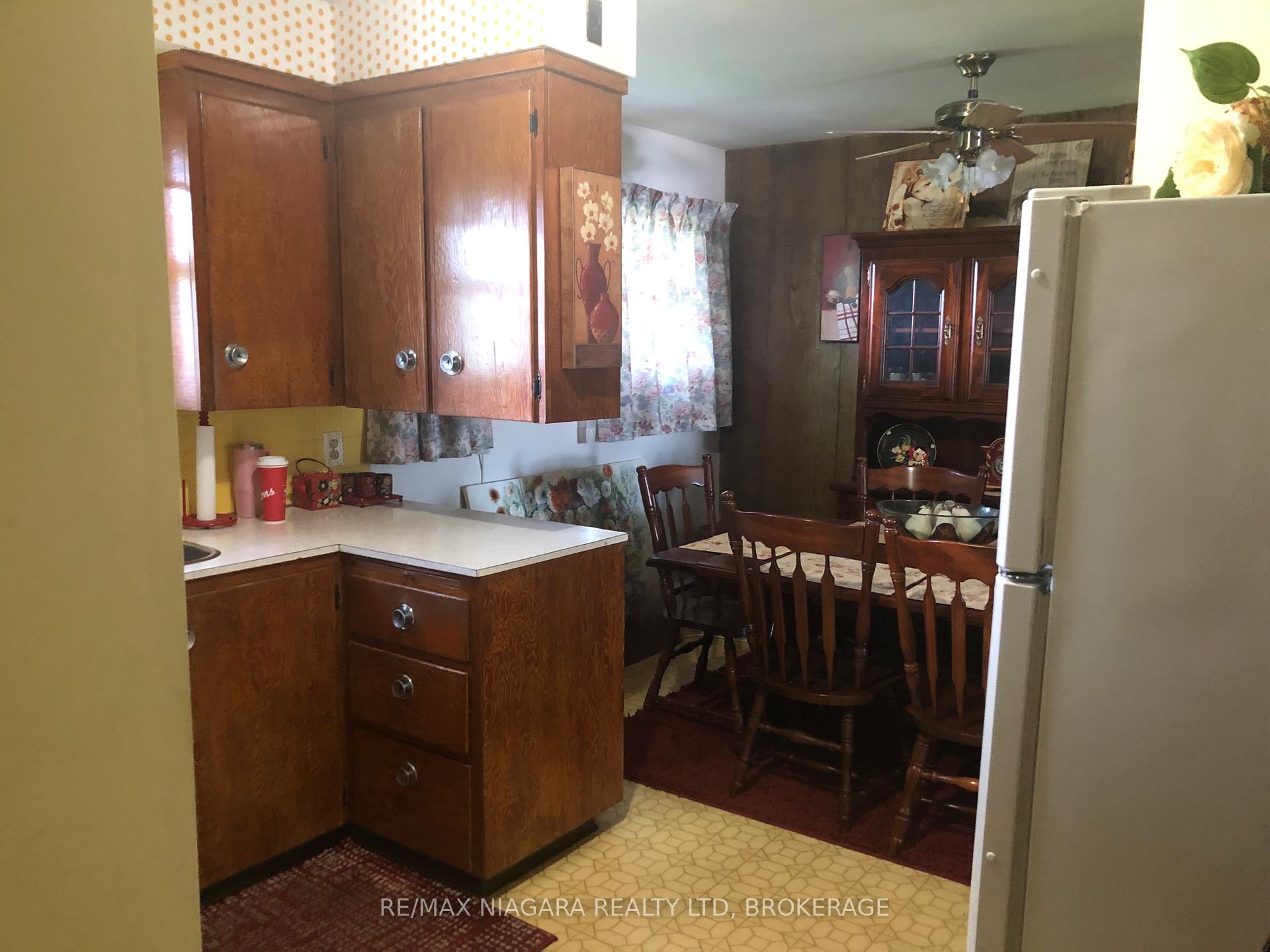 Photo 8 of 97 Shakespeare Avenue, St. Catharines, Haig — HOMEH