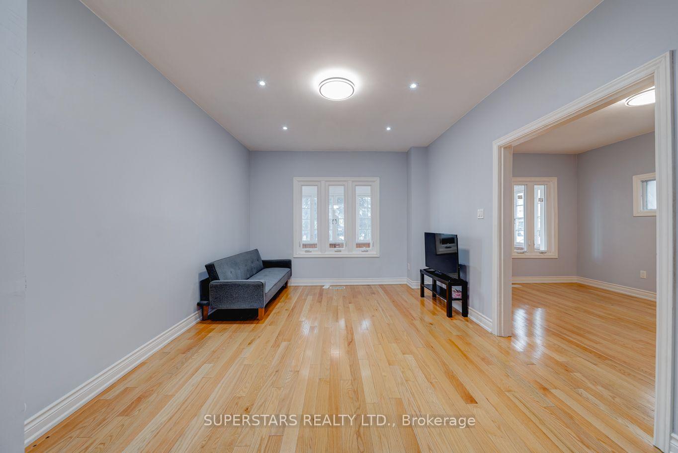 Photo 4 of 1587 Dufferin Street W, Toronto, Corso Italia-Davenport — HOMEH