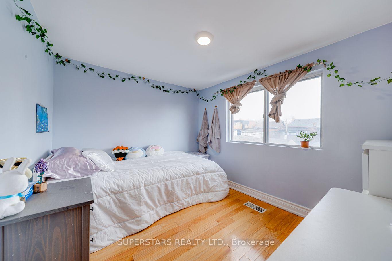 Photo 19 of 1587 Dufferin Street W, Toronto, Corso Italia-Davenport — HOMEH