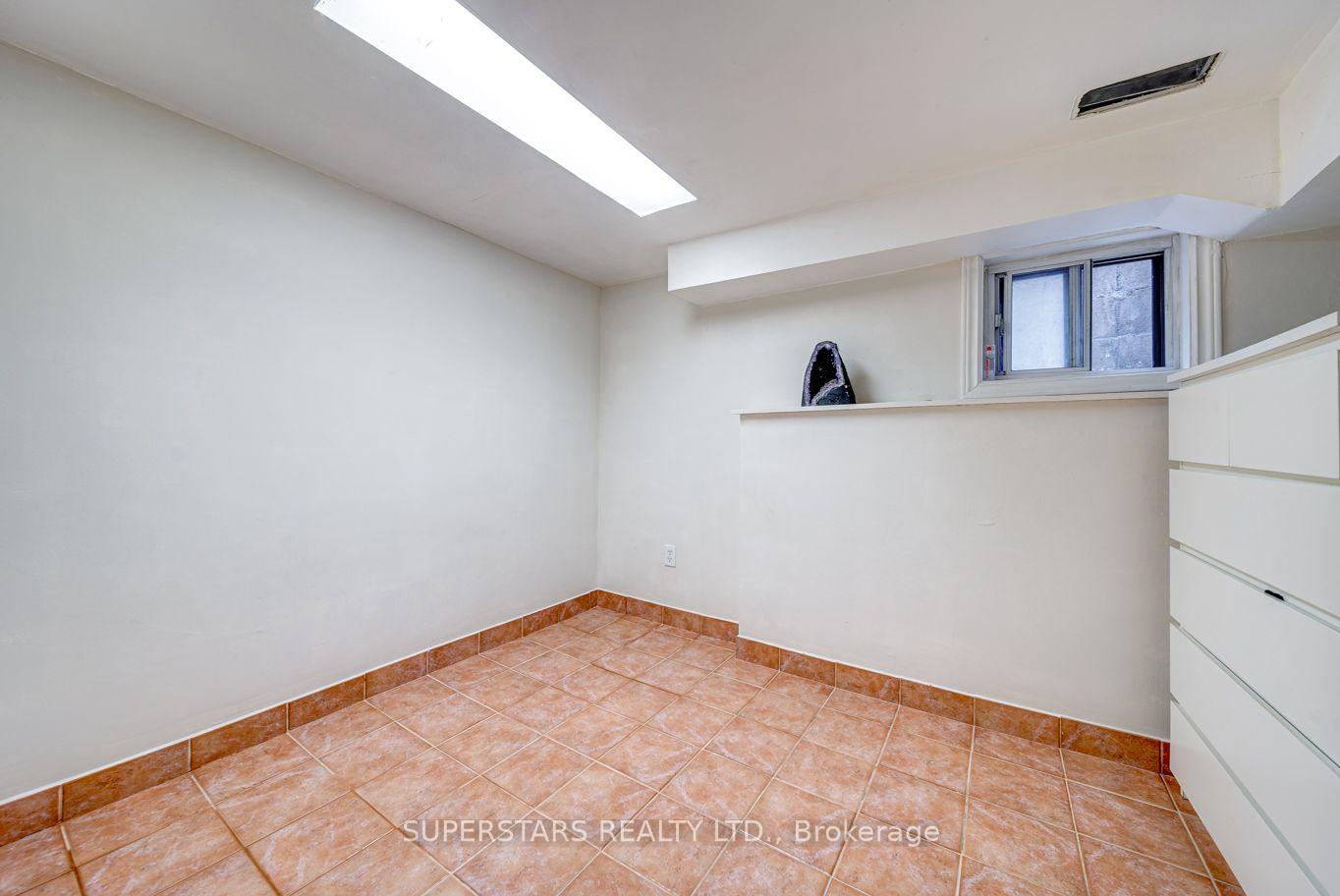 Photo 21 of 1587 Dufferin Street W, Toronto, Corso Italia-Davenport — HOMEH