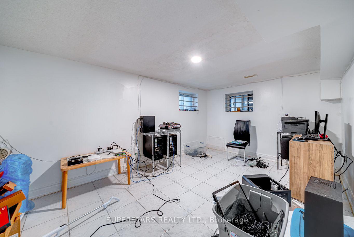 Photo 26 of 1587 Dufferin Street W, Toronto, Corso Italia-Davenport — HOMEH