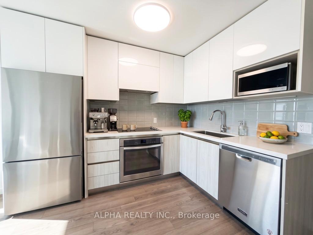Photo 4 of Unit 1106, 15 Water Walk Drive, Markham, Unionville — HOMEH
