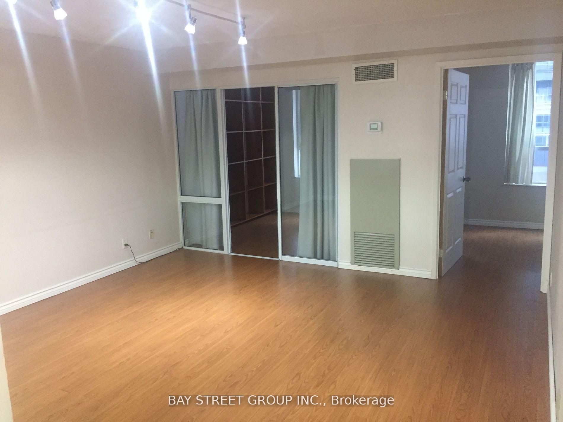 Front of Unit 414, 711 Bay Street