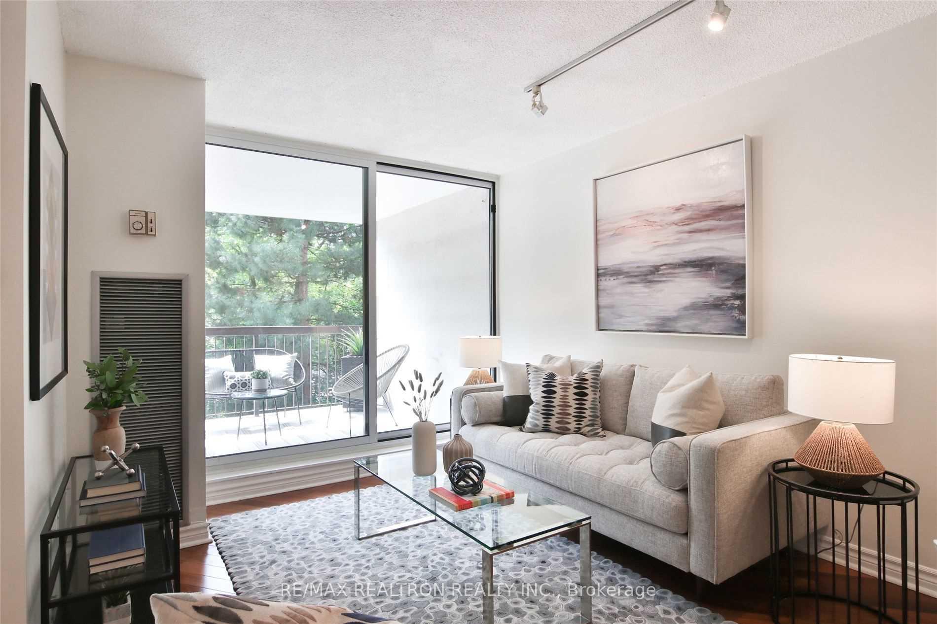 Photo 3 of Unit 326, 77 Maitland Place, Toronto, Cabbagetown-South St. James Town — HOMEH