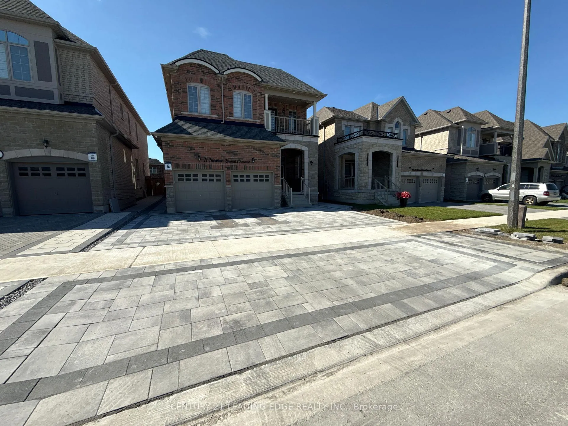 Photo 1 of Unit Lower, 11 Northern Breeze Crescent, Whitby, Rolling Acres — HOMEH