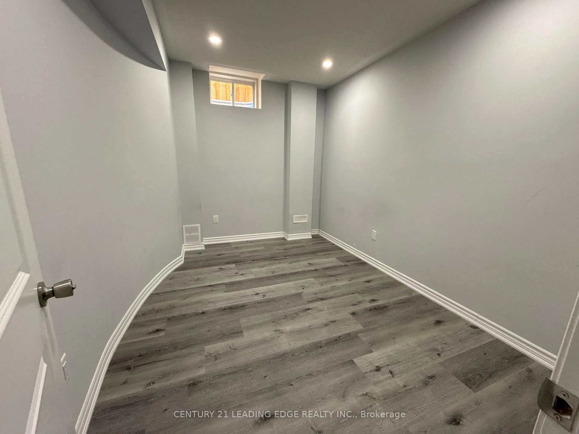 Photo 10 of Unit Lower, 11 Northern Breeze Crescent, Whitby, Rolling Acres — HOMEH