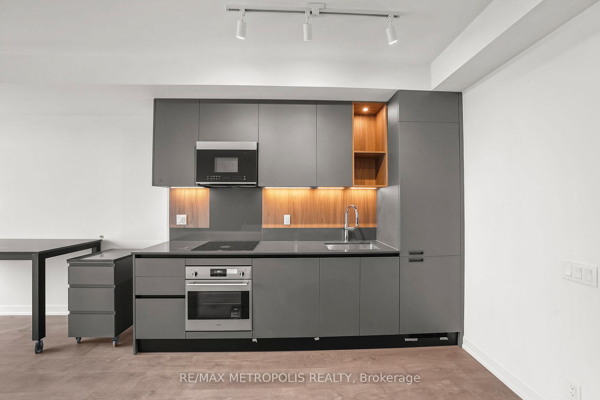 Photo 1 of Unit 2503, 39 Mary Street, Barrie, City Centre — HOMEH
