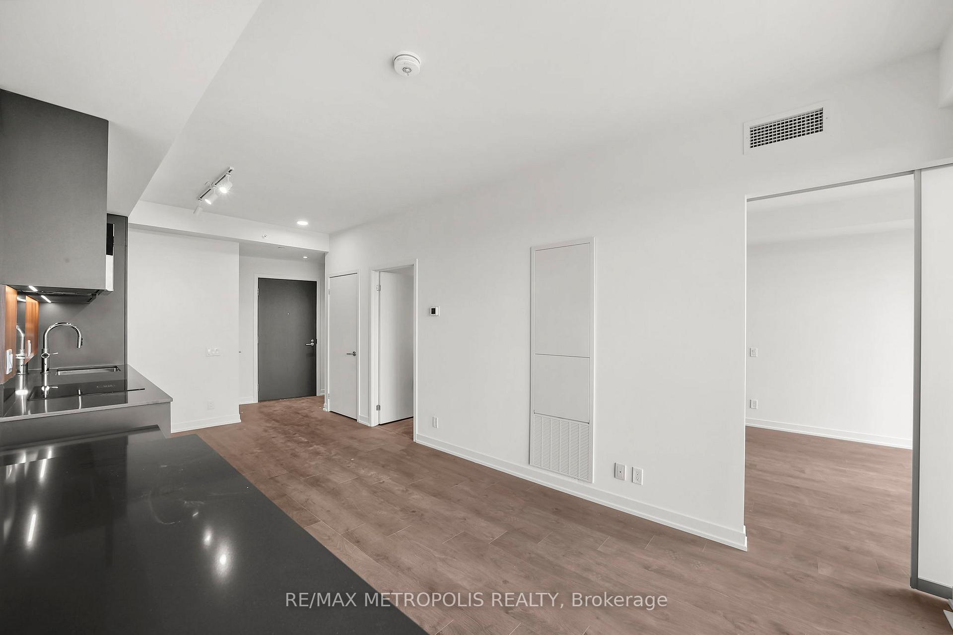 Photo 3 of Unit 2503, 39 Mary Street, Barrie, City Centre — HOMEH