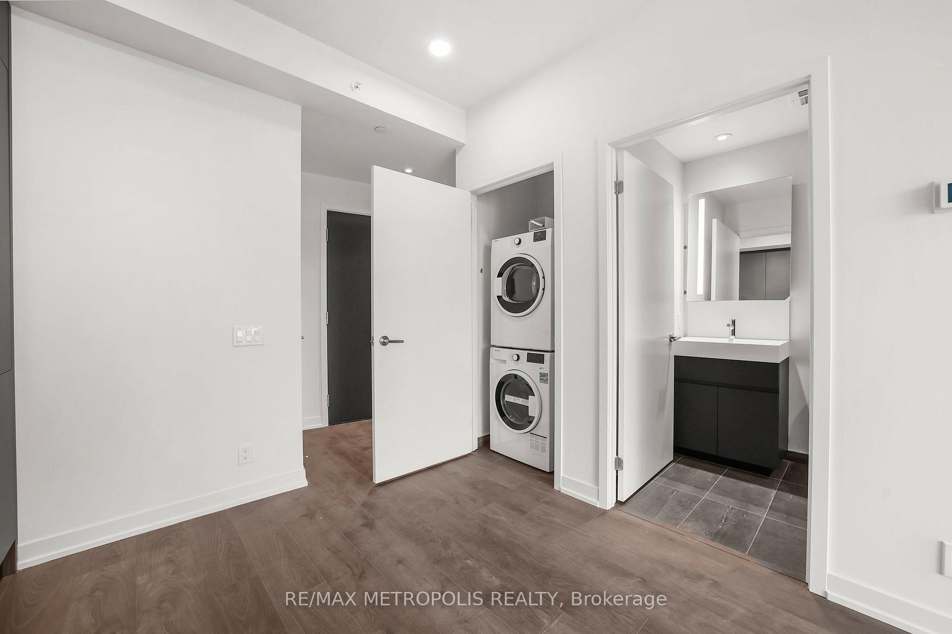 Photo 13 of Unit 2503, 39 Mary Street, Barrie, City Centre — HOMEH