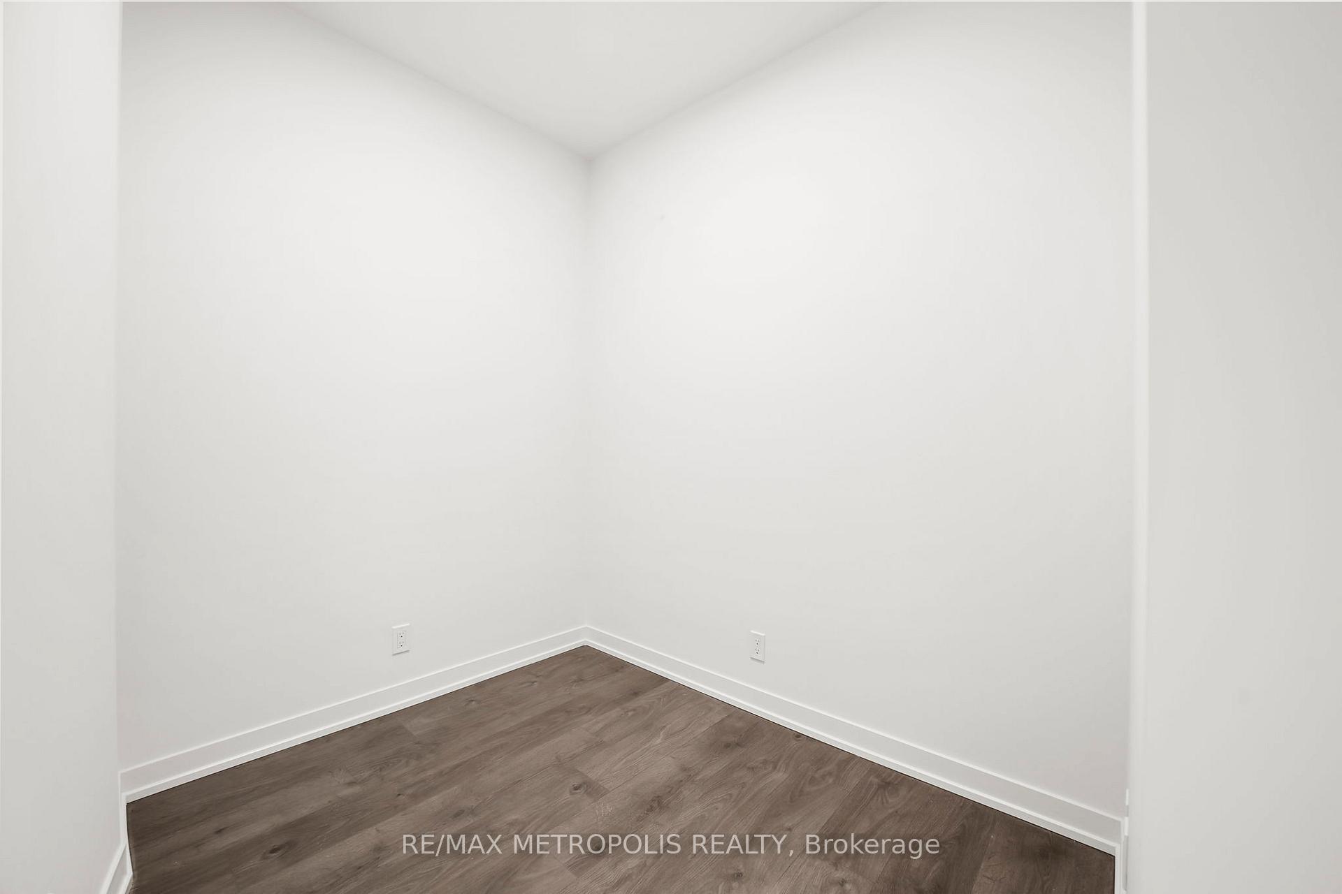 Photo 17 of Unit 2503, 39 Mary Street, Barrie, City Centre — HOMEH